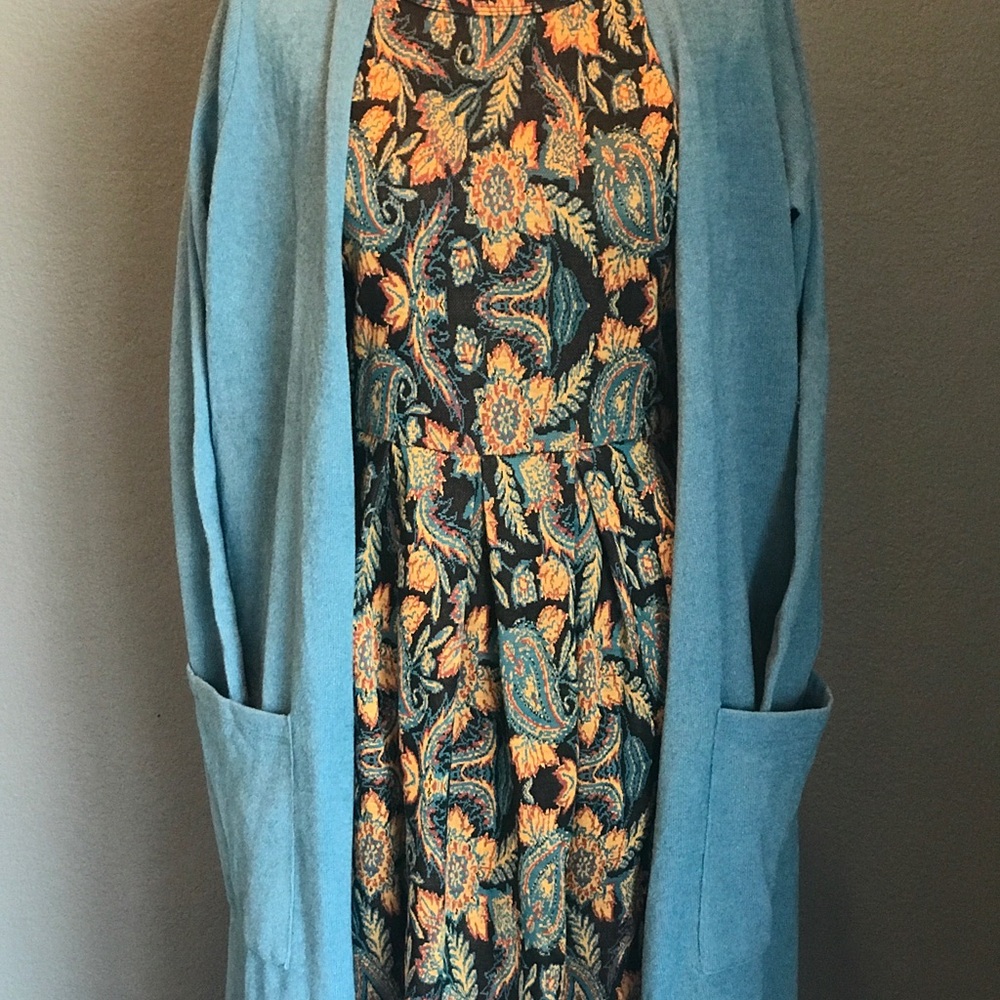 Small Lularoe Amelia and Medium Sarah - Picture 5 of 6